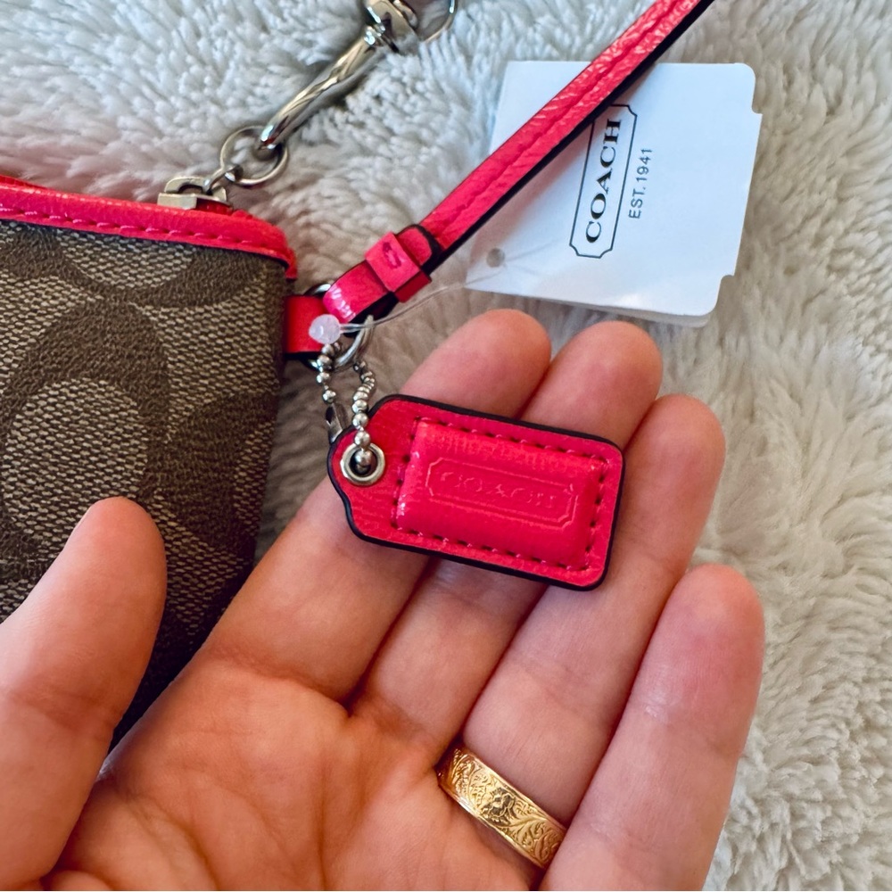 Coach Corner Zip Wristlet in Signature Canvas with Stripe - Picture 5 of 12